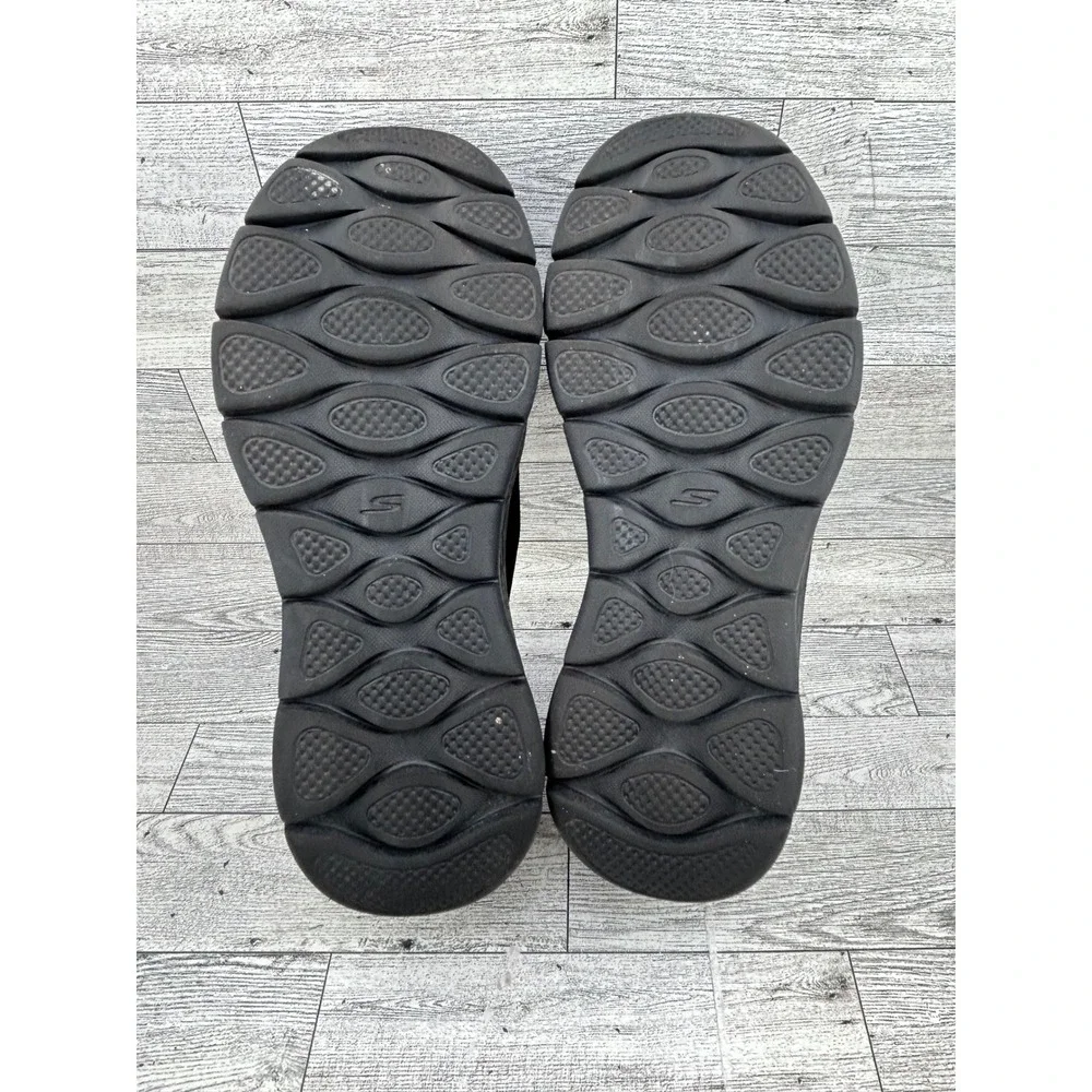 Skechers hands free